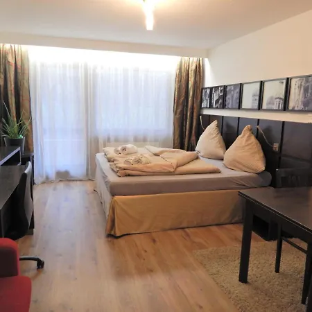 Free Apartment - Am Bruehlbach Bad Urach Buitenkant foto