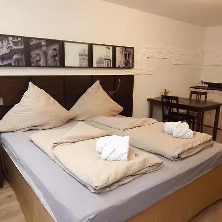 Free Apartment - Am Bruehlbach Bad Urach Buitenkant foto