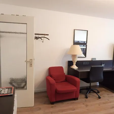 Free Apartment - Am Bruehlbach Bad Urach Buitenkant foto