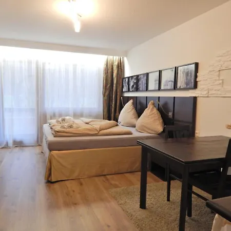 Free Apartment - Am Bruehlbach Bad Urach Buitenkant foto